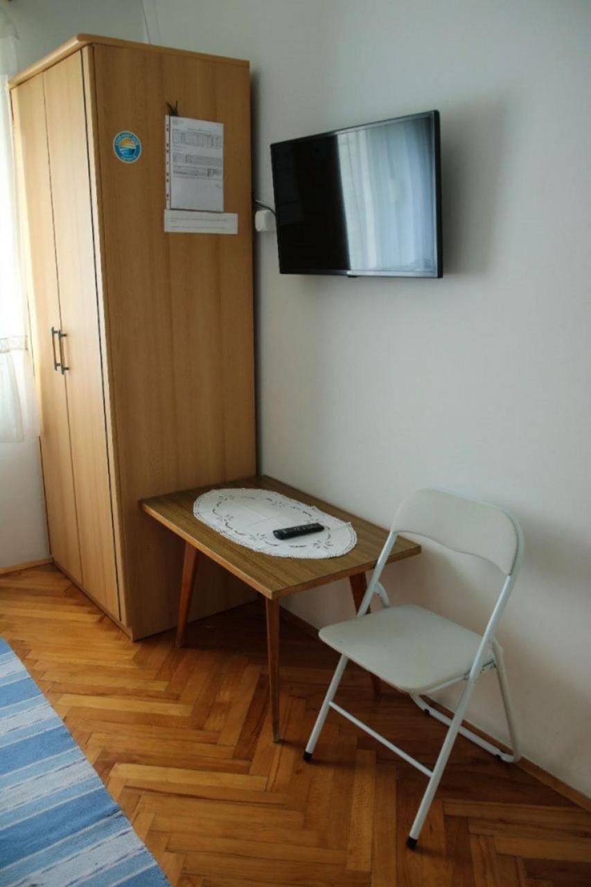 Apartments Zdravko - 150 M From Sandy Beach Duće Esterno foto