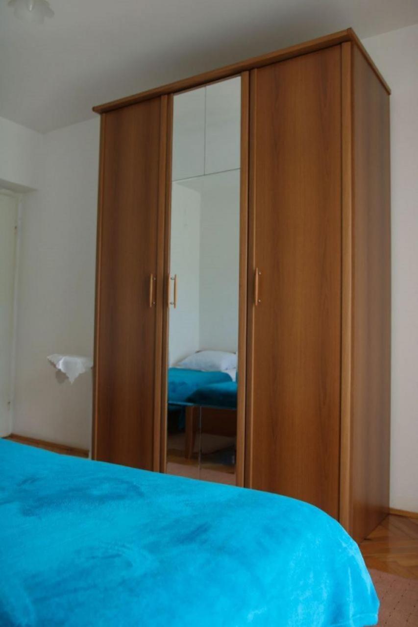 Apartments Zdravko - 150 M From Sandy Beach Duće Esterno foto