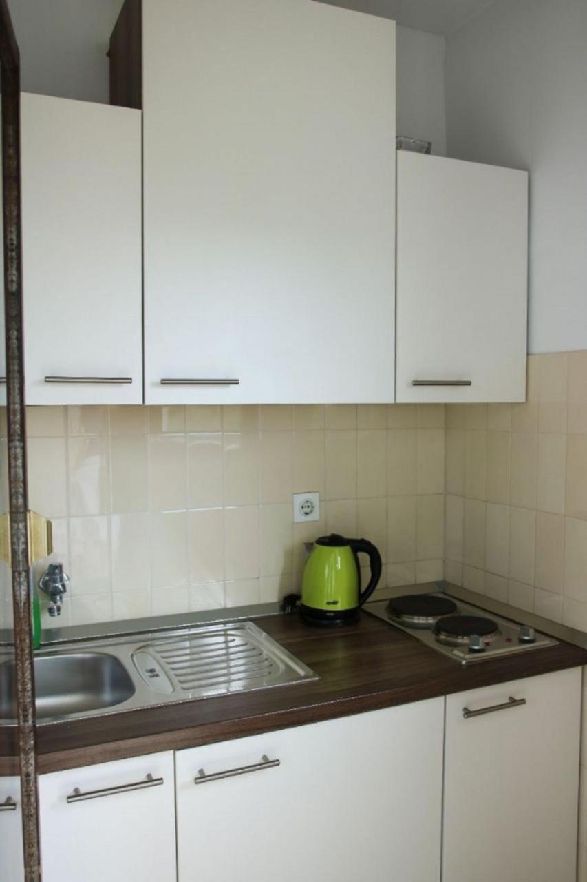 Apartments Zdravko - 150 M From Sandy Beach Duće Esterno foto